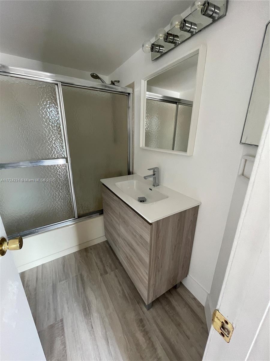 LAKEWOOD VILLAGE - Residential