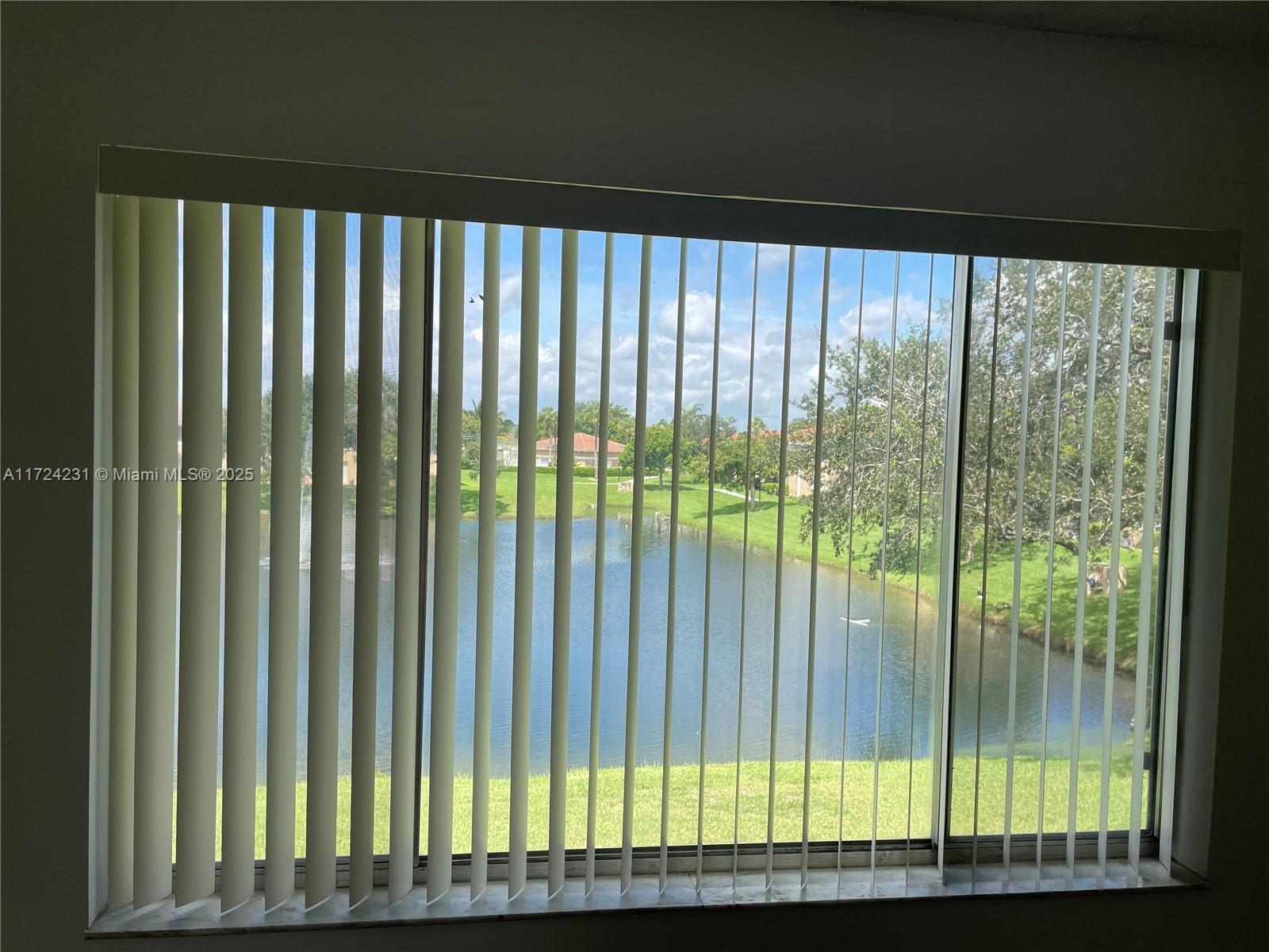 Property for Sale at 918 Twin Lakes Dr 8-M, Coral Springs, Broward County, Florida - Bedrooms: 2 
Bathrooms: 2  - $225,000