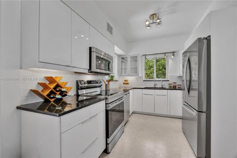 Tiny photo for 5750 SW 52nd Ter, South Miami, FL 33155 (MLS # A12006584)