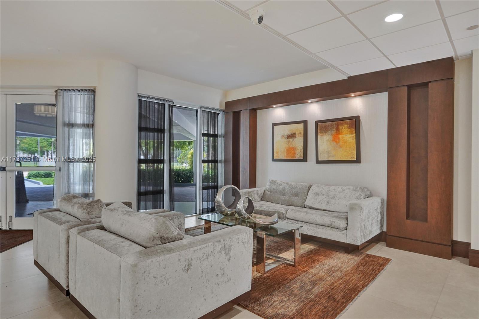 LE MAISONNEUVE CONDO - Residential