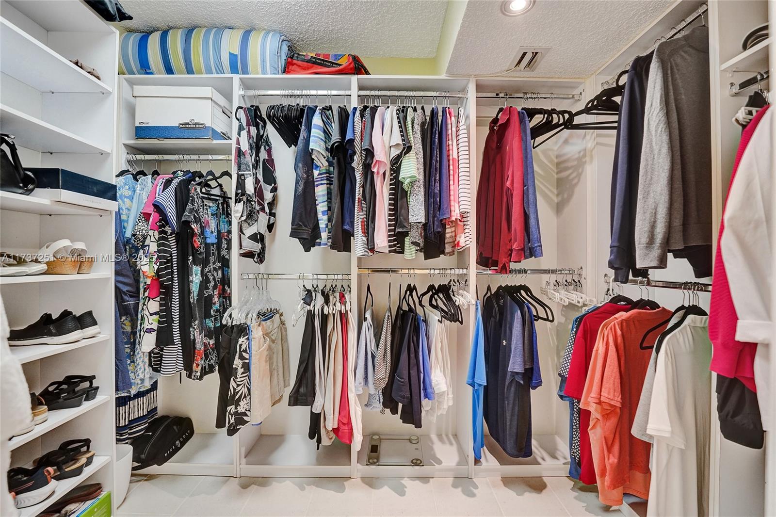 LE MAISONNEUVE CONDO - Residential