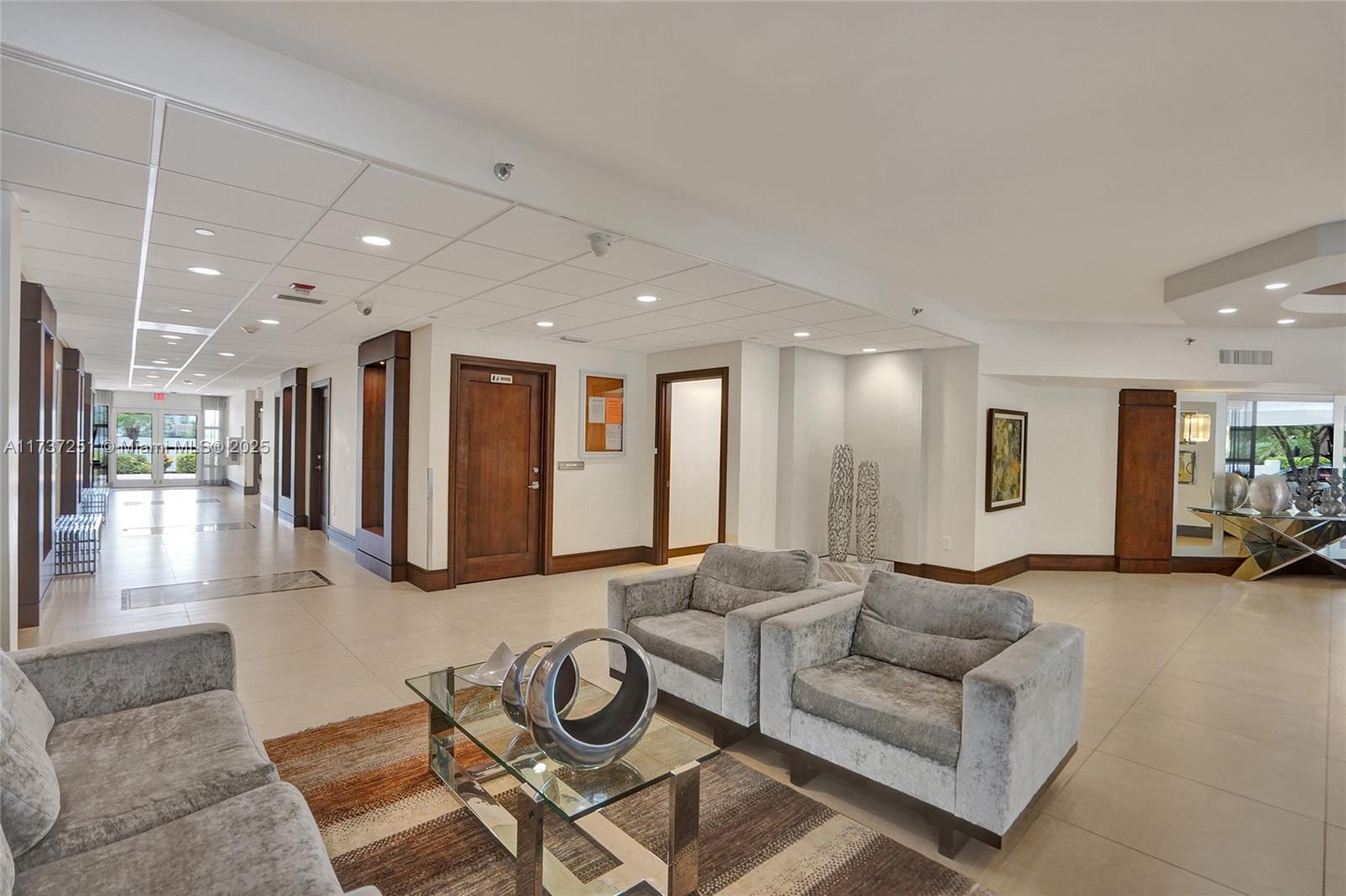 LE MAISONNEUVE CONDO - Residential