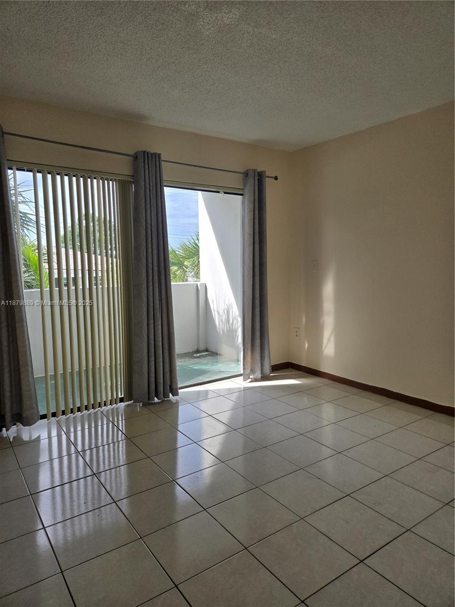 130 S Shore Dr 3B