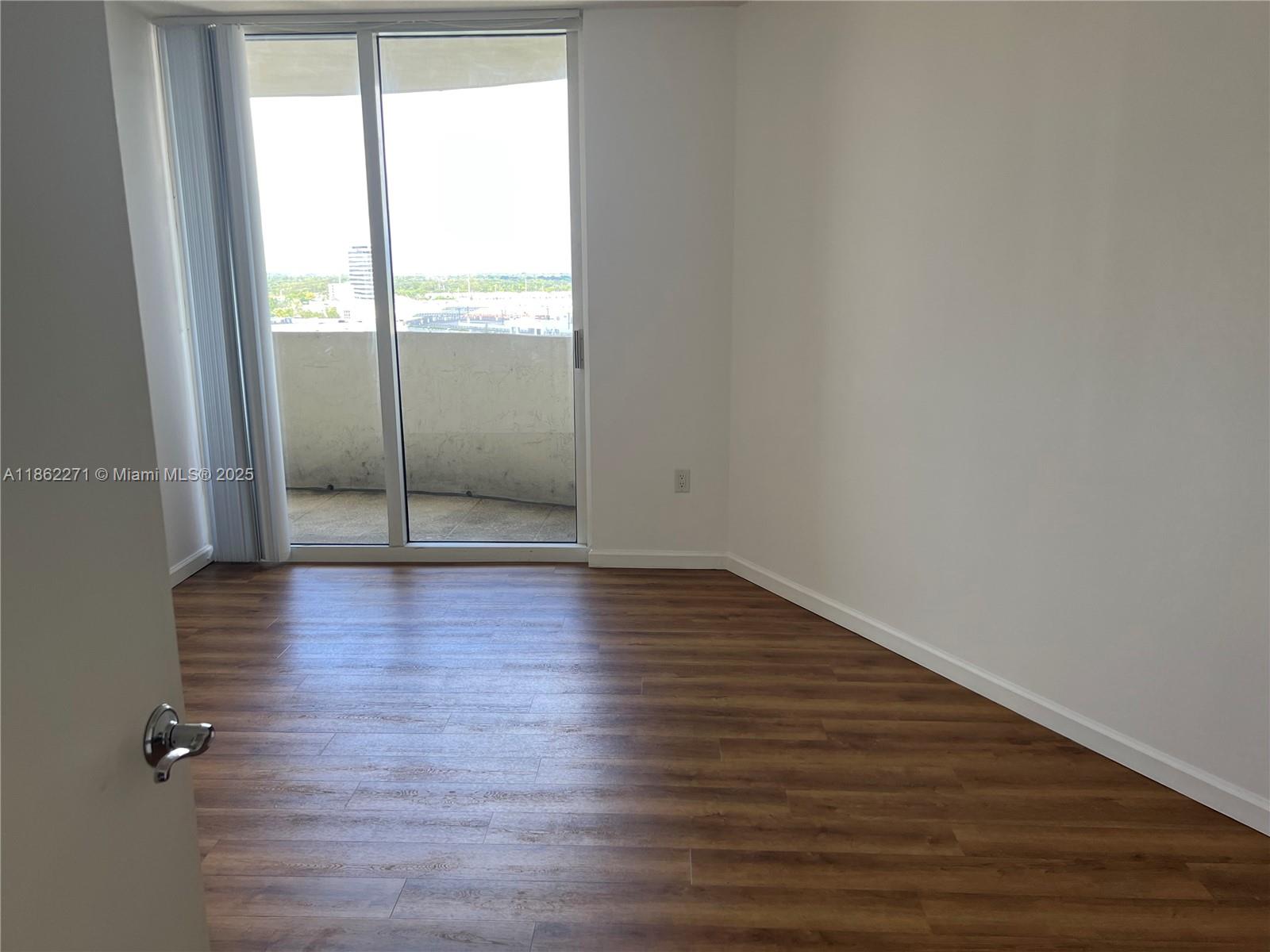 TURNBERRY ON THE GREEN CO - Residential