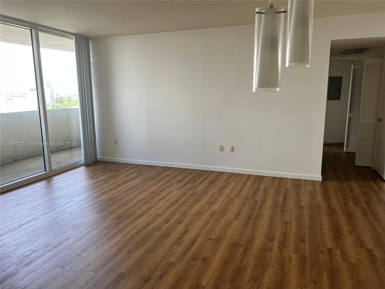 TURNBERRY ON THE GREEN CO - Residential