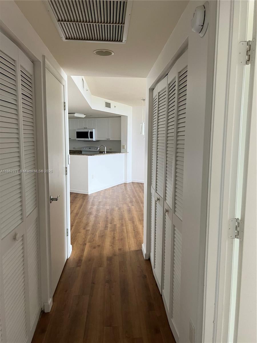19501 W Country Club Dr 1411