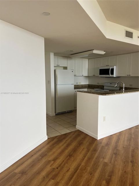 Photo of 19501 W Country Club Dr #1411, Aventura, FL 33180 (MLS # A11862271)
