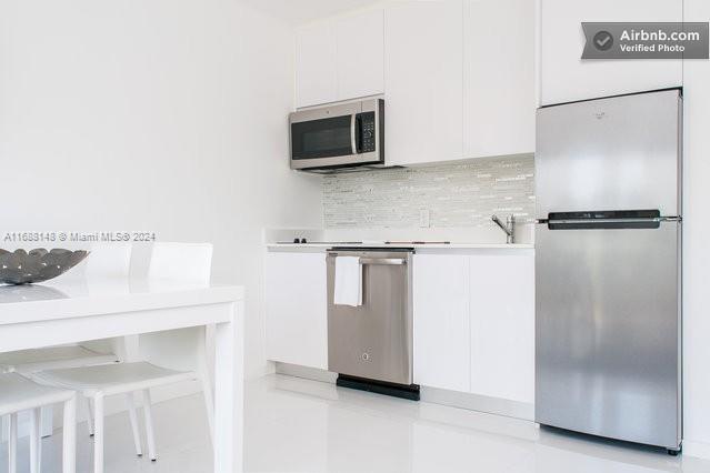 ELISA CONDO - Residential