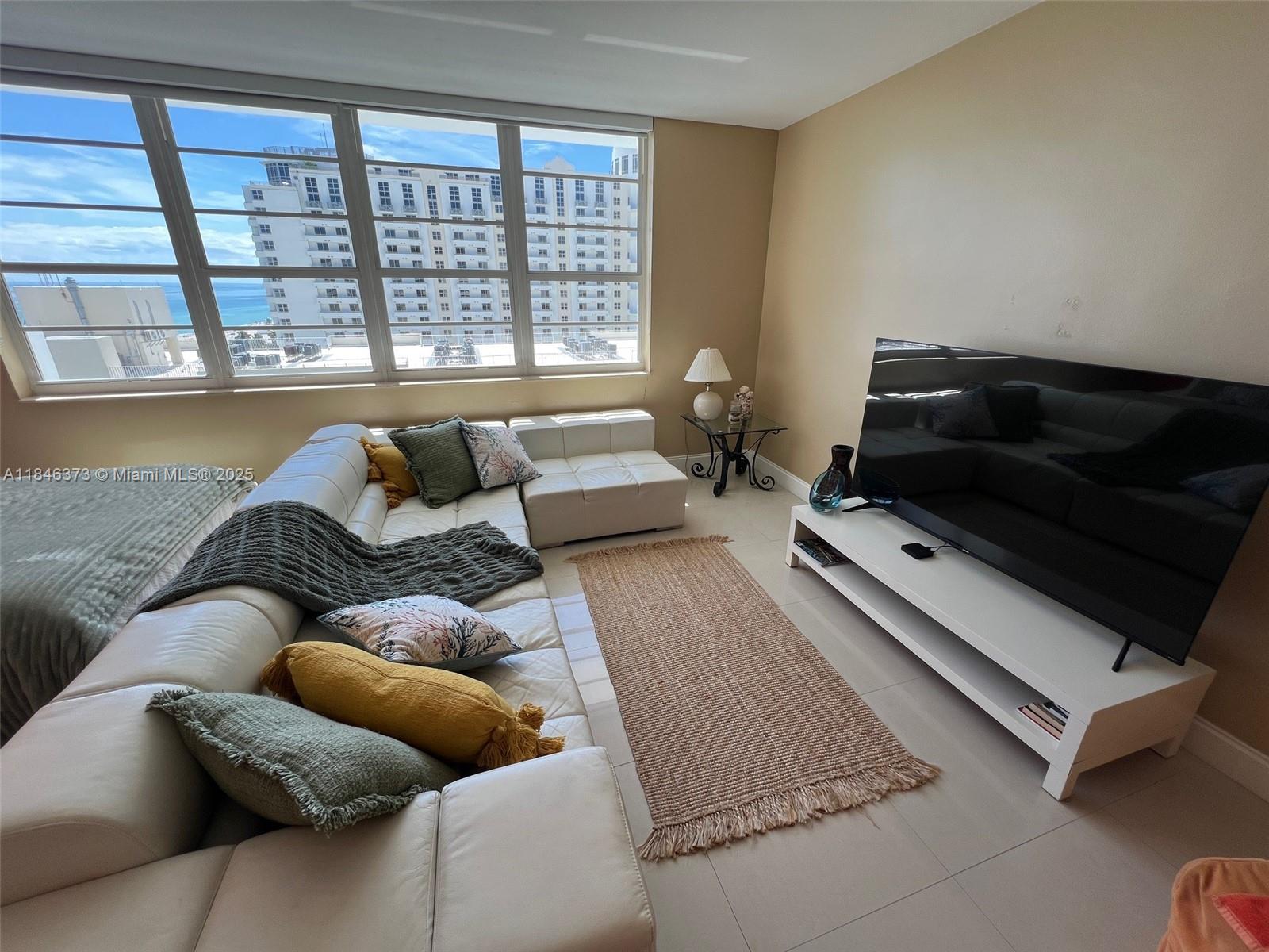 100 Lincoln Rd 1226