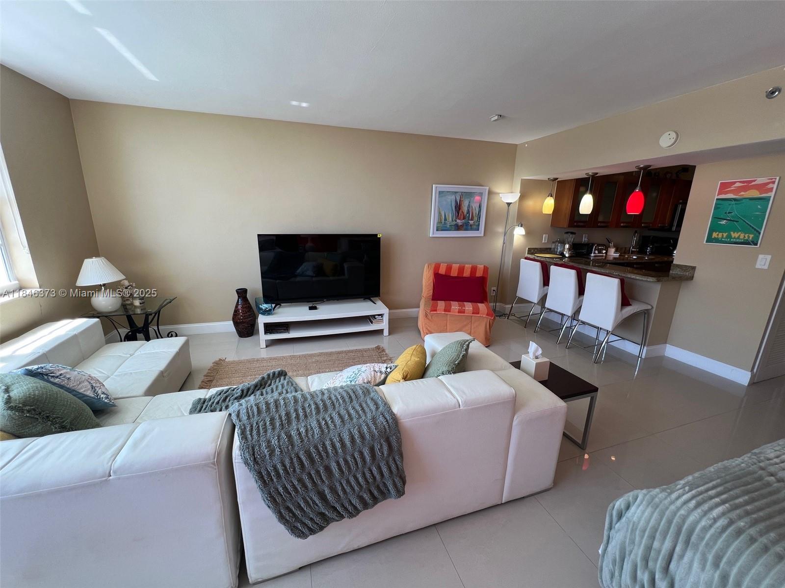 THE DECOPLAGE CONDO - Residential