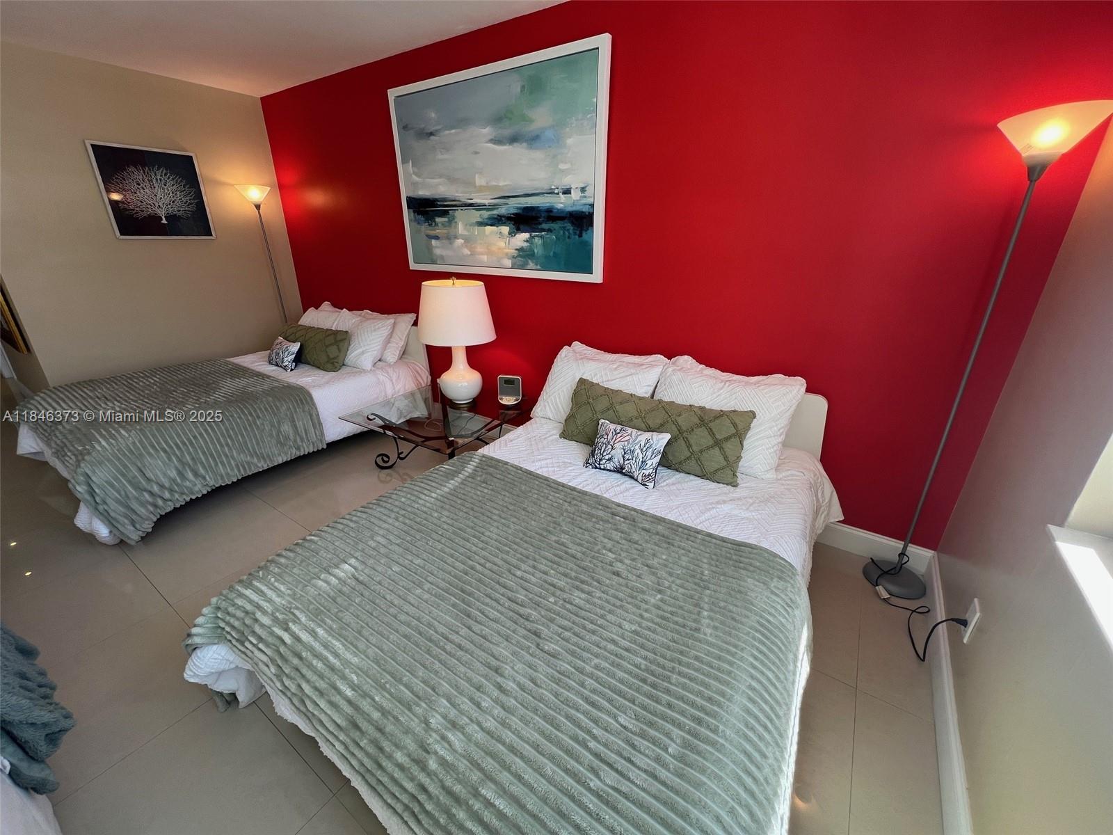 THE DECOPLAGE CONDO - Residential