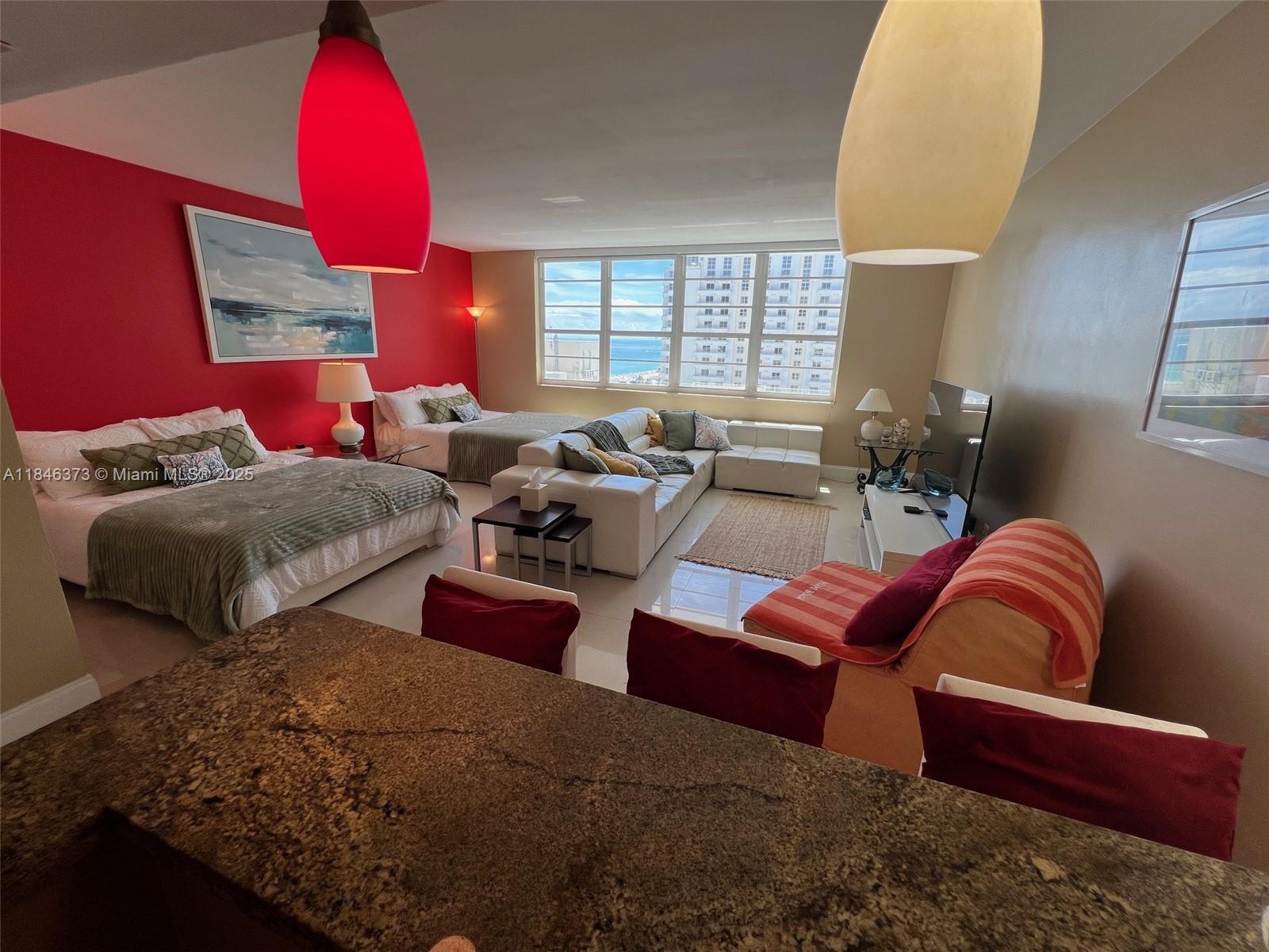 THE DECOPLAGE CONDO - Residential