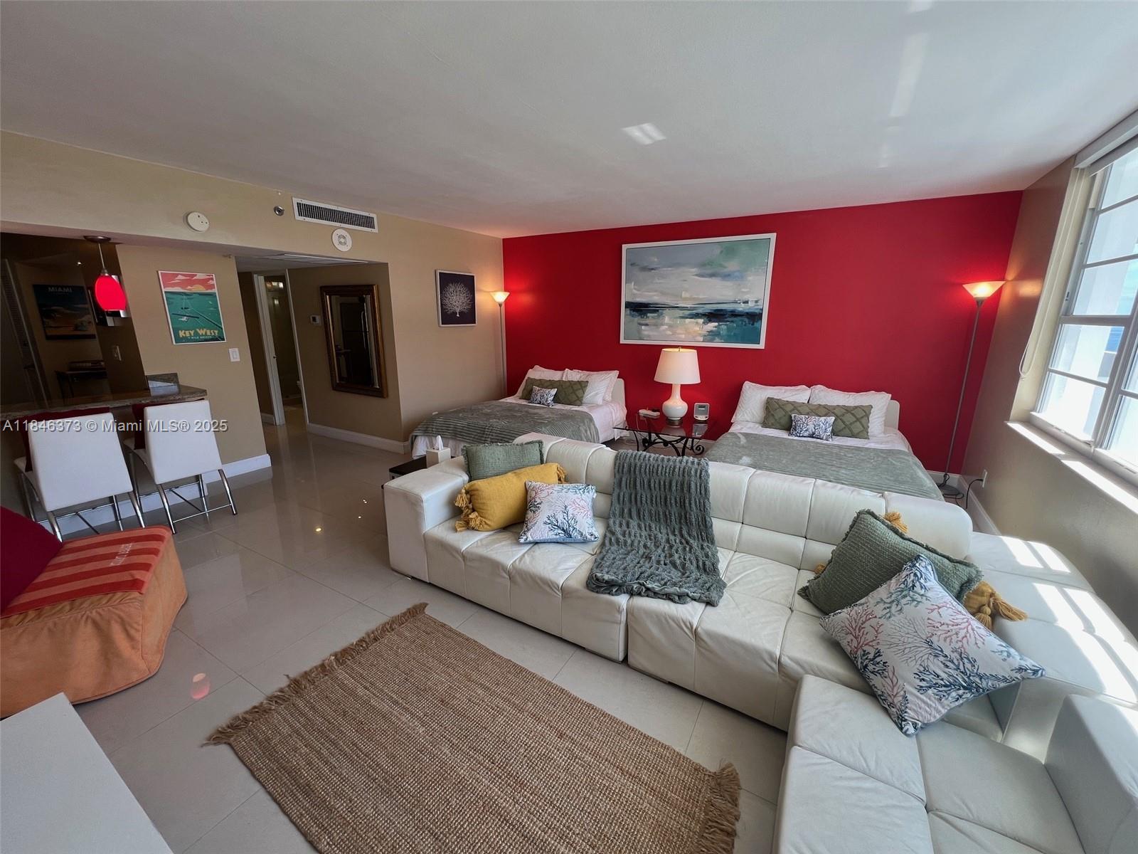 THE DECOPLAGE CONDO - Residential