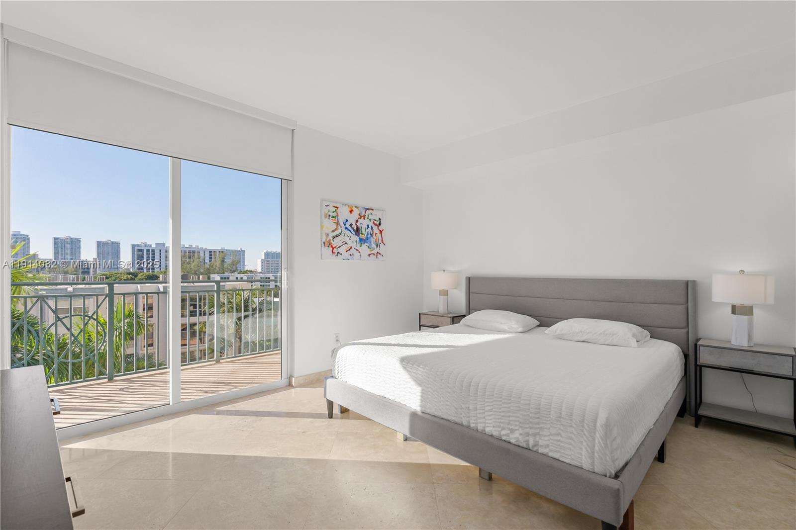KING DAVID OF SUNNY ISLES - Residential