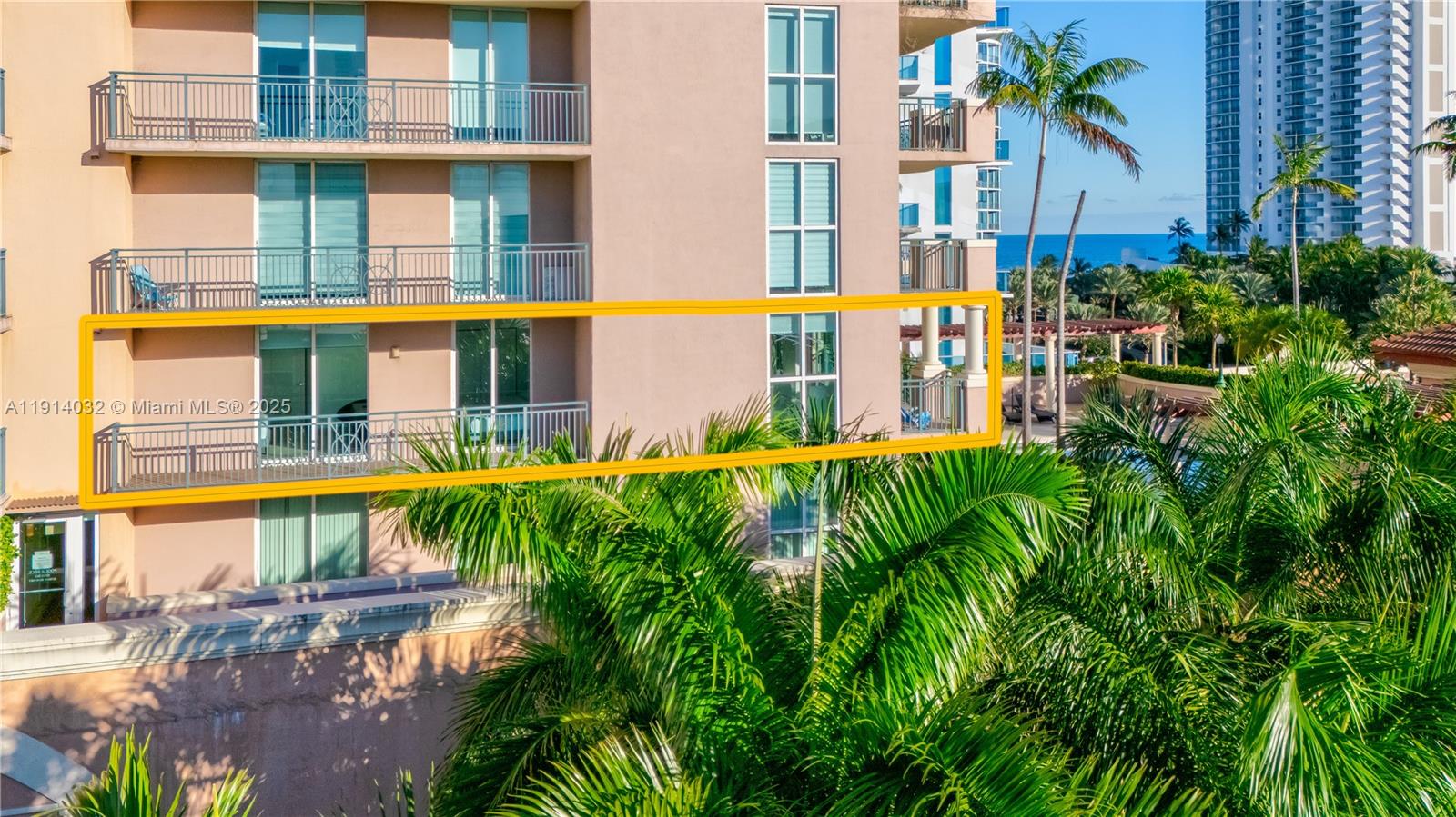 KING DAVID OF SUNNY ISLES - Residential