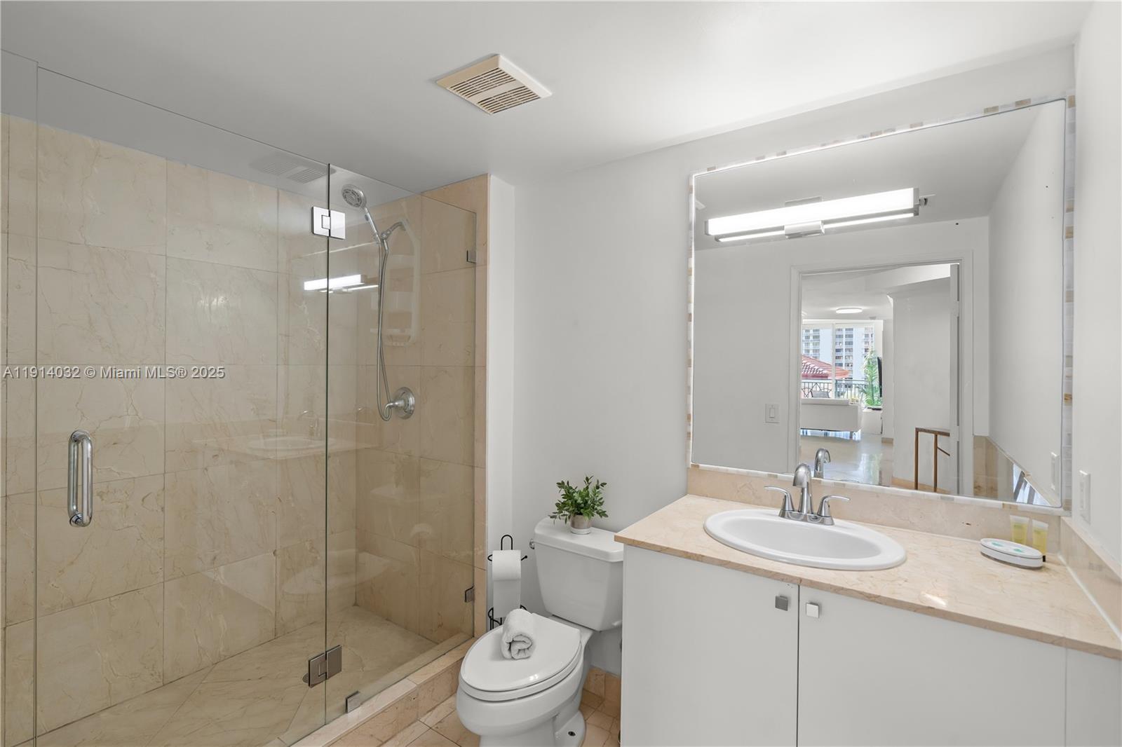 KING DAVID OF SUNNY ISLES - Residential