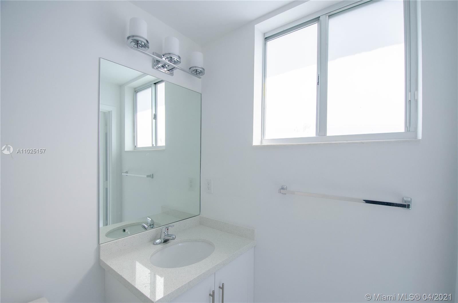 WEITZER AVENTURA PLACE CO - Residential Lease