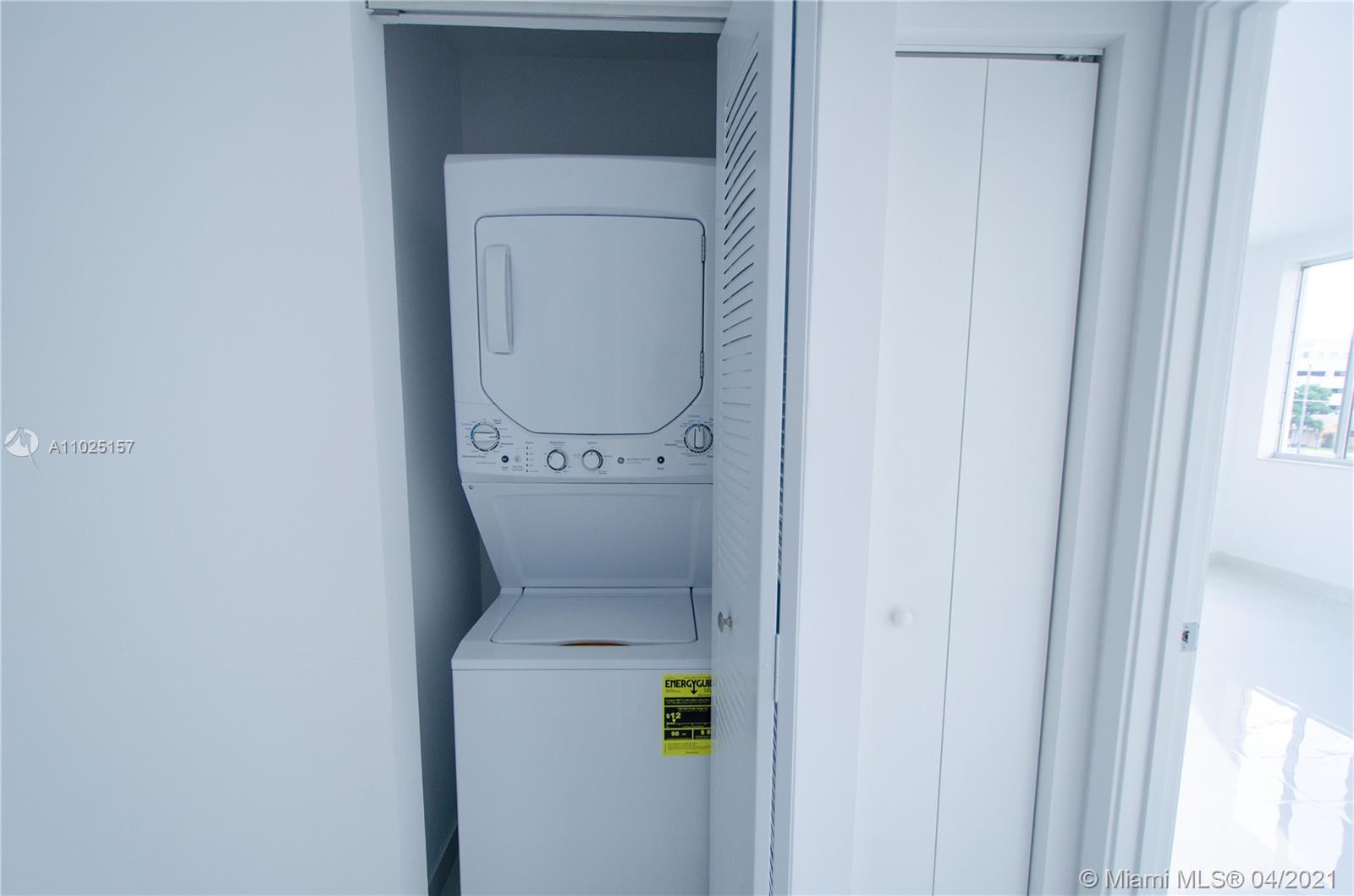 WEITZER AVENTURA PLACE CO - Residential Lease