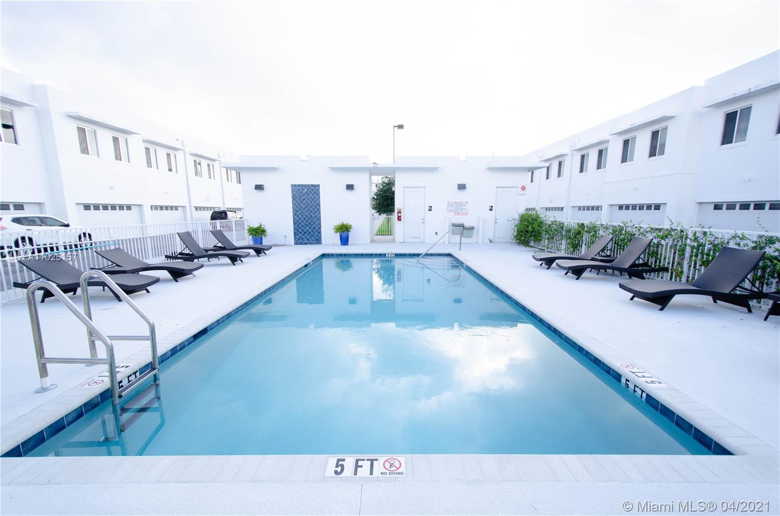 WEITZER AVENTURA PLACE CO - Residential Lease