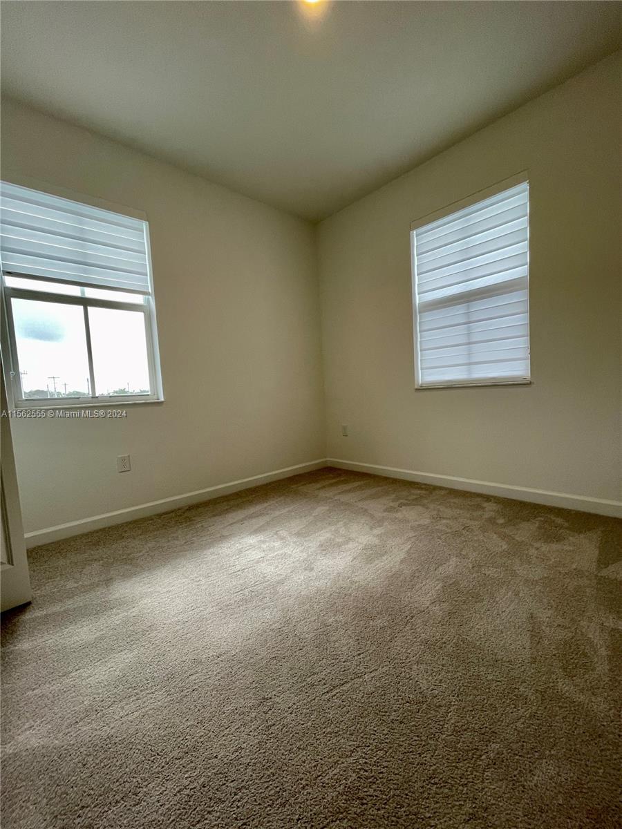 SUNSET TRAILS - Residential Lease