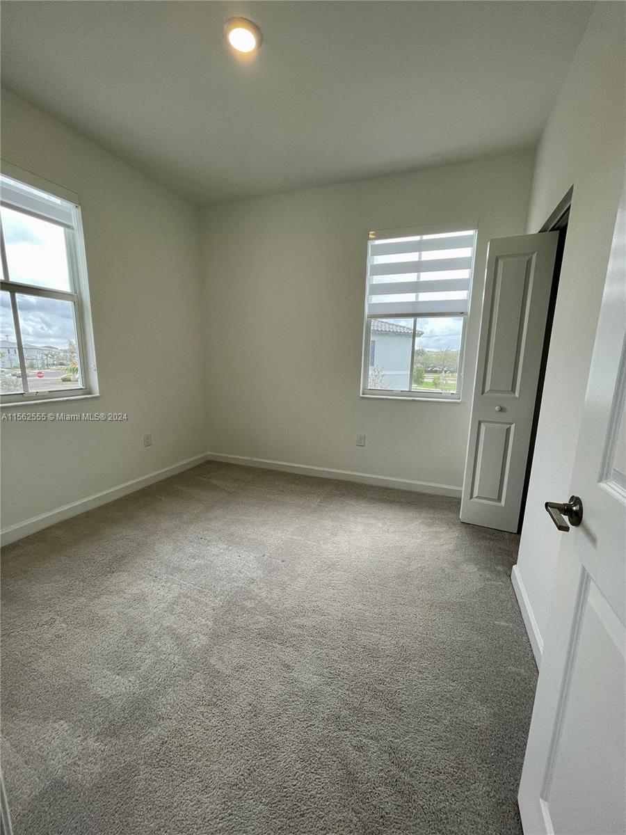SUNSET TRAILS - Residential Lease