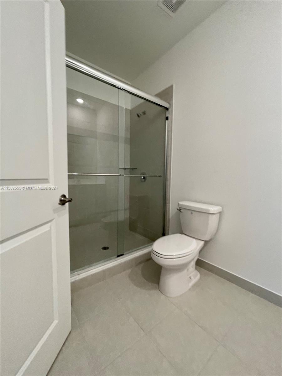 SUNSET TRAILS - Residential Lease