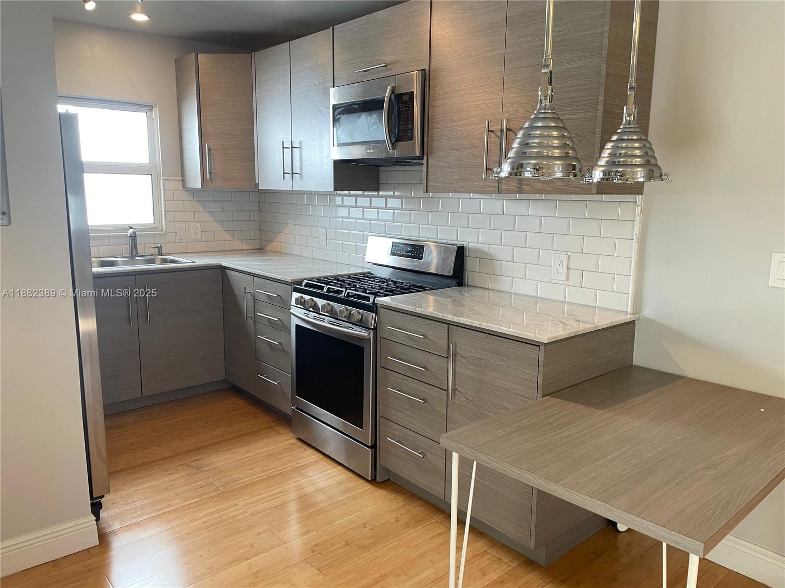 C GAB DOUGLAS SEC - Residential Lease