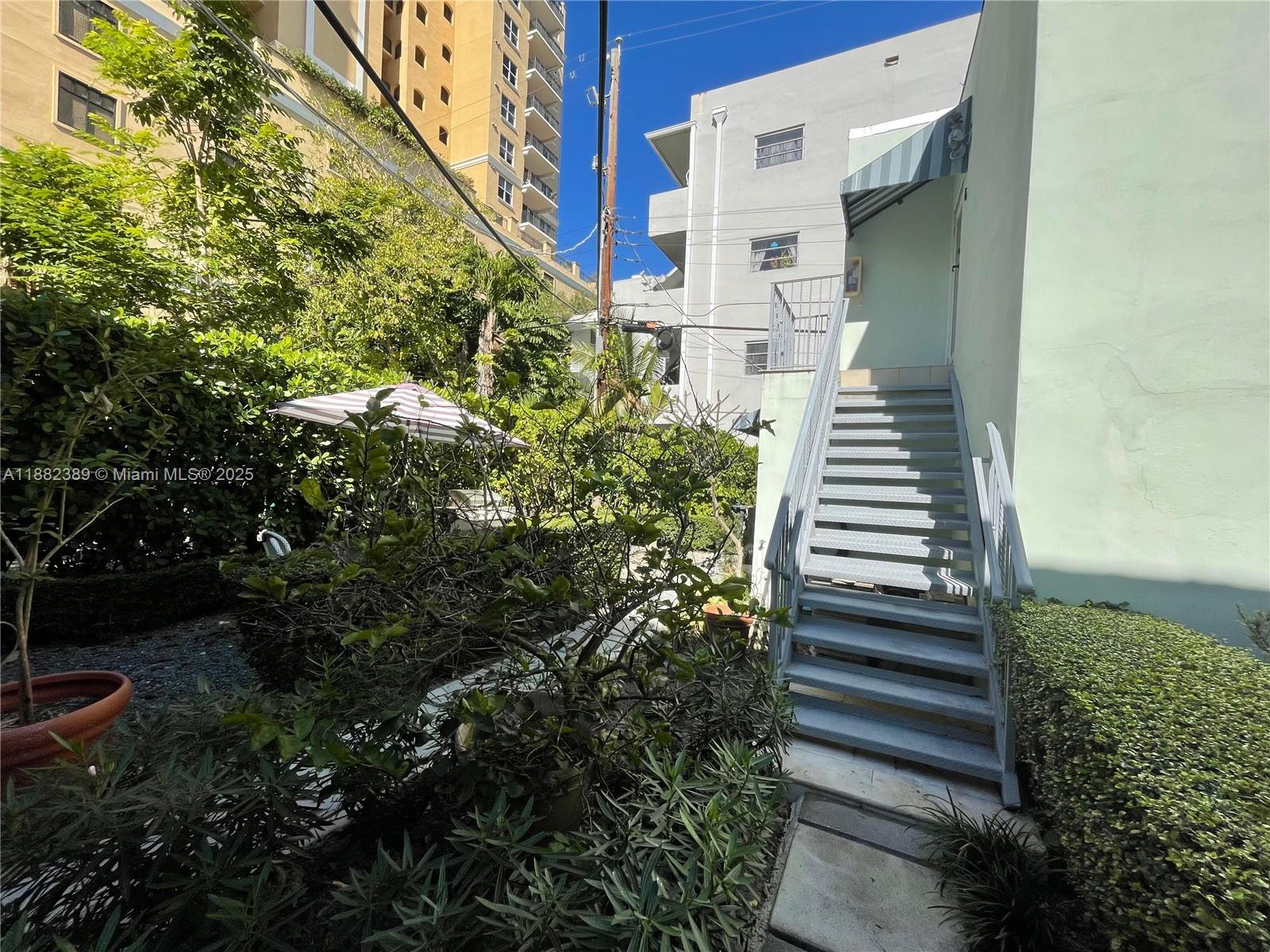 C GAB DOUGLAS SEC - Residential Lease