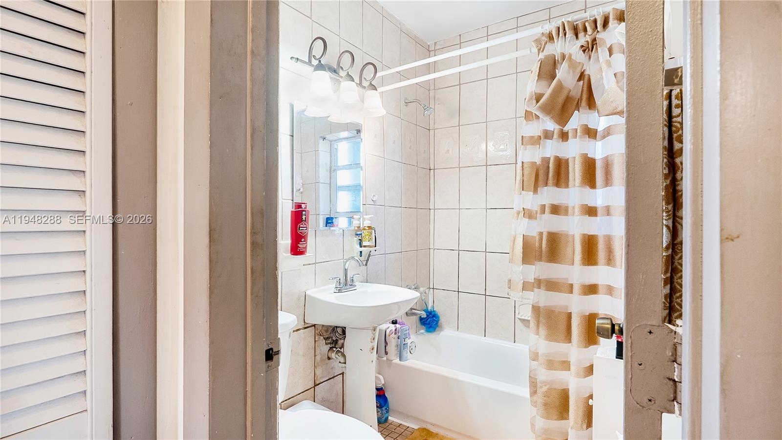 RICHMOND HEIGHTS - Residential