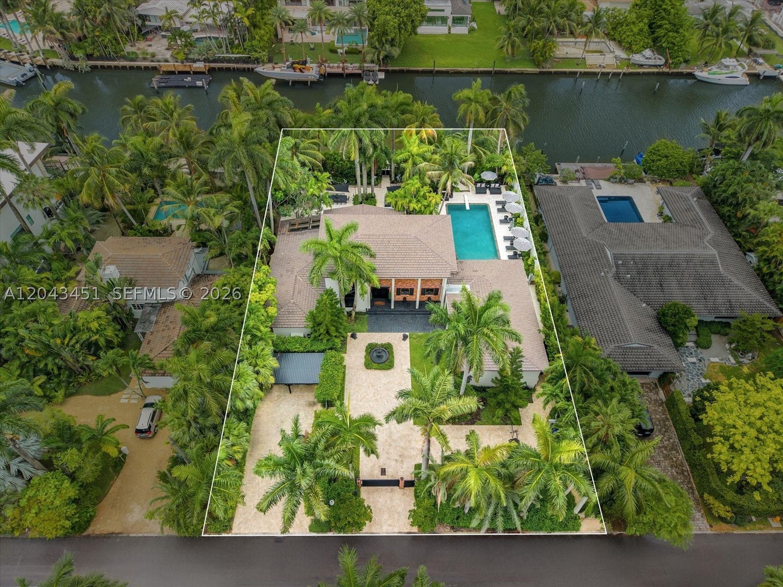 980 Belle Meade Island DR