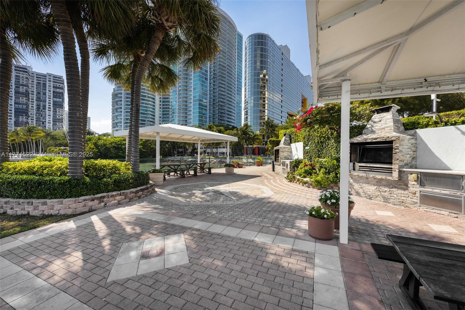 BRICKELL PLACE PHASE II C - Residential