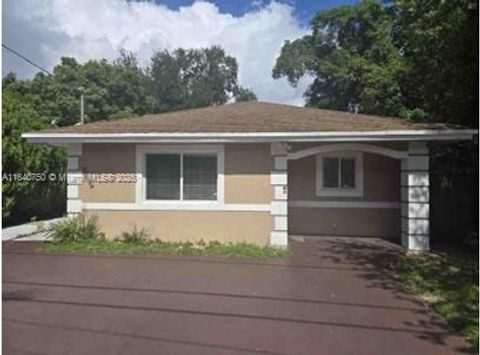 345 NW 49th St Miami FL 33127