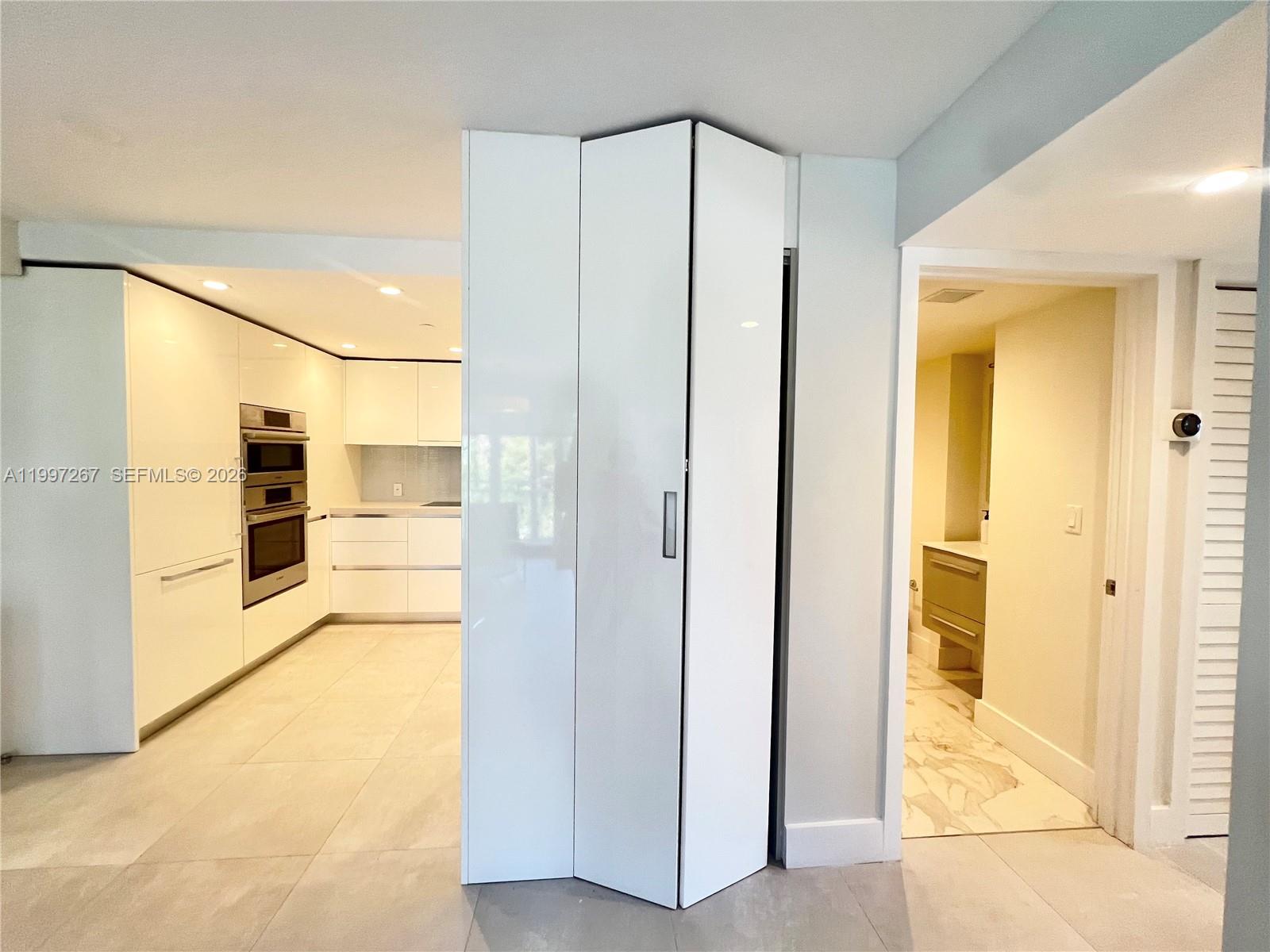 PARK BEACH CLUB CONDO - Residential Lease