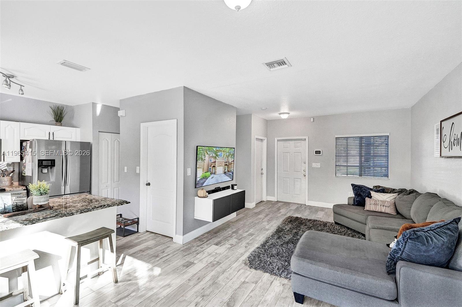 SANTA BARBARA 1ST ADDN - Residential Lease