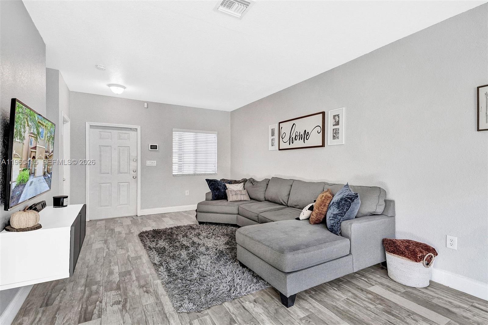SANTA BARBARA 1ST ADDN - Residential Lease