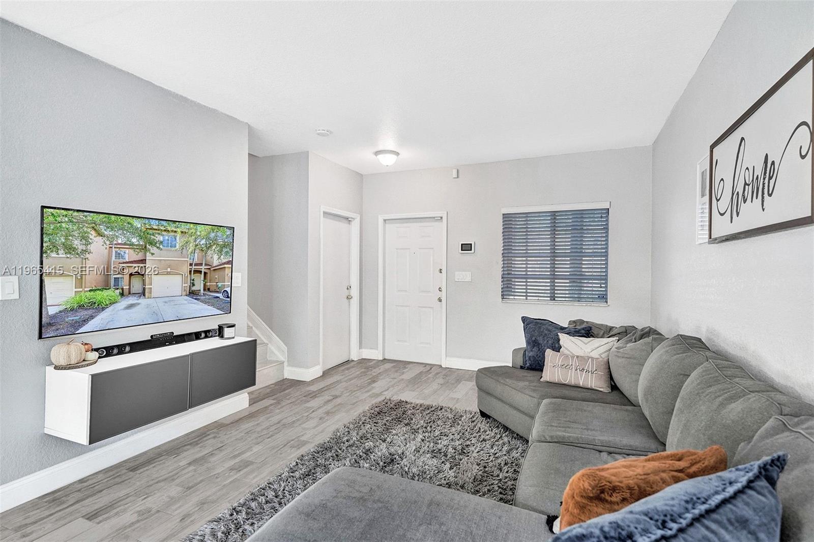 SANTA BARBARA 1ST ADDN - Residential Lease