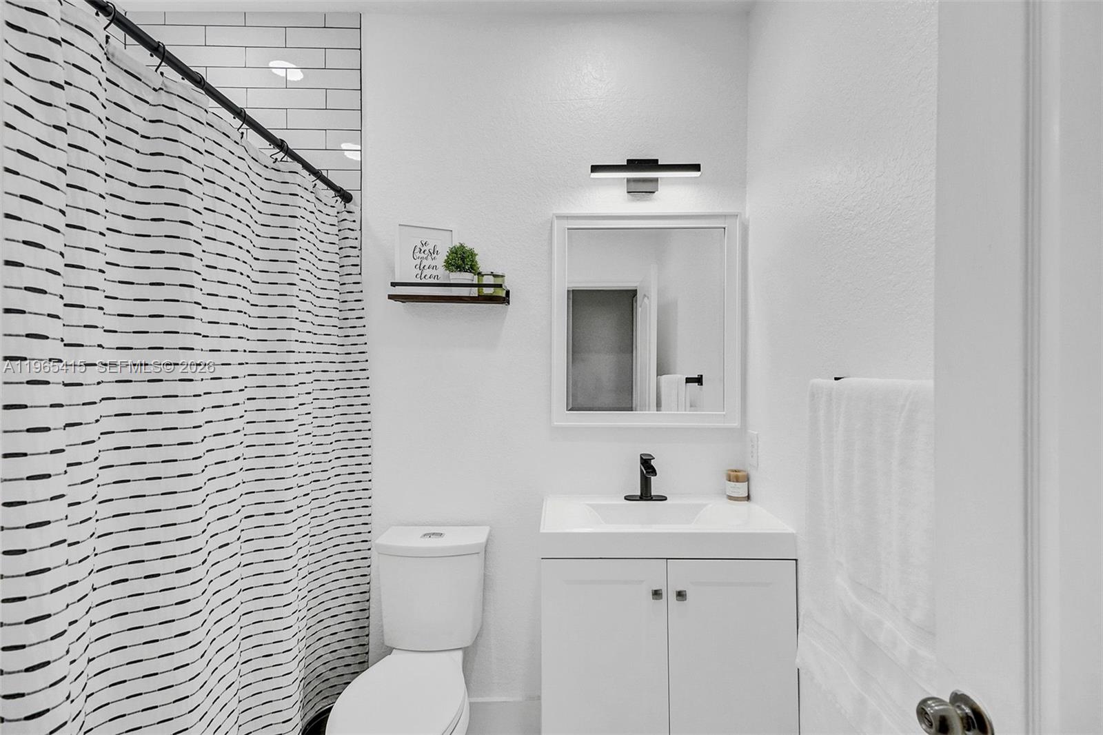 SANTA BARBARA 1ST ADDN - Residential Lease