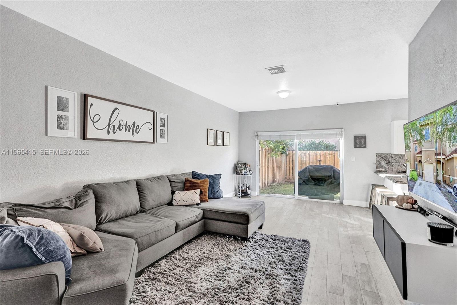 SANTA BARBARA 1ST ADDN - Residential Lease