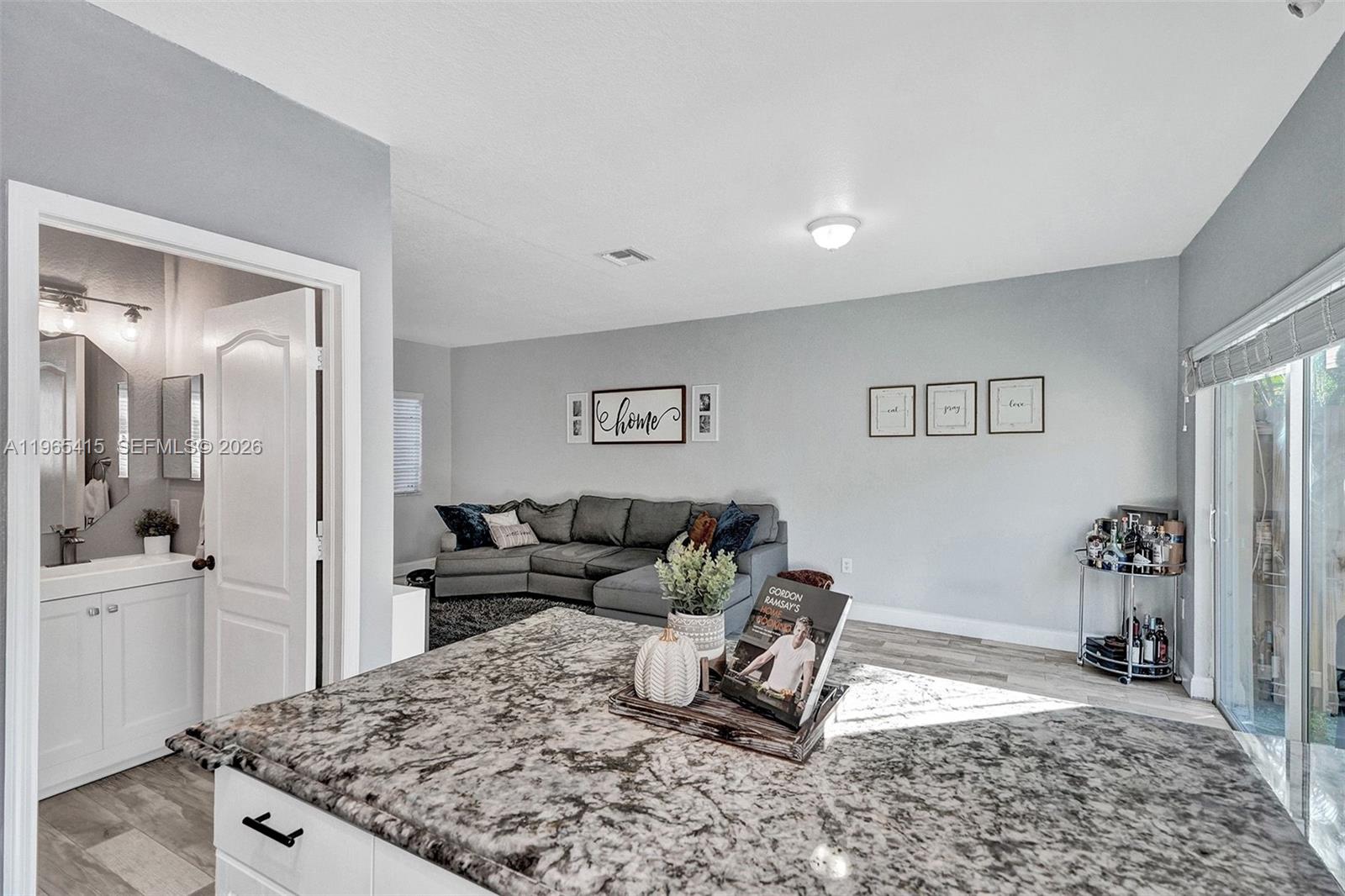 SANTA BARBARA 1ST ADDN - Residential Lease