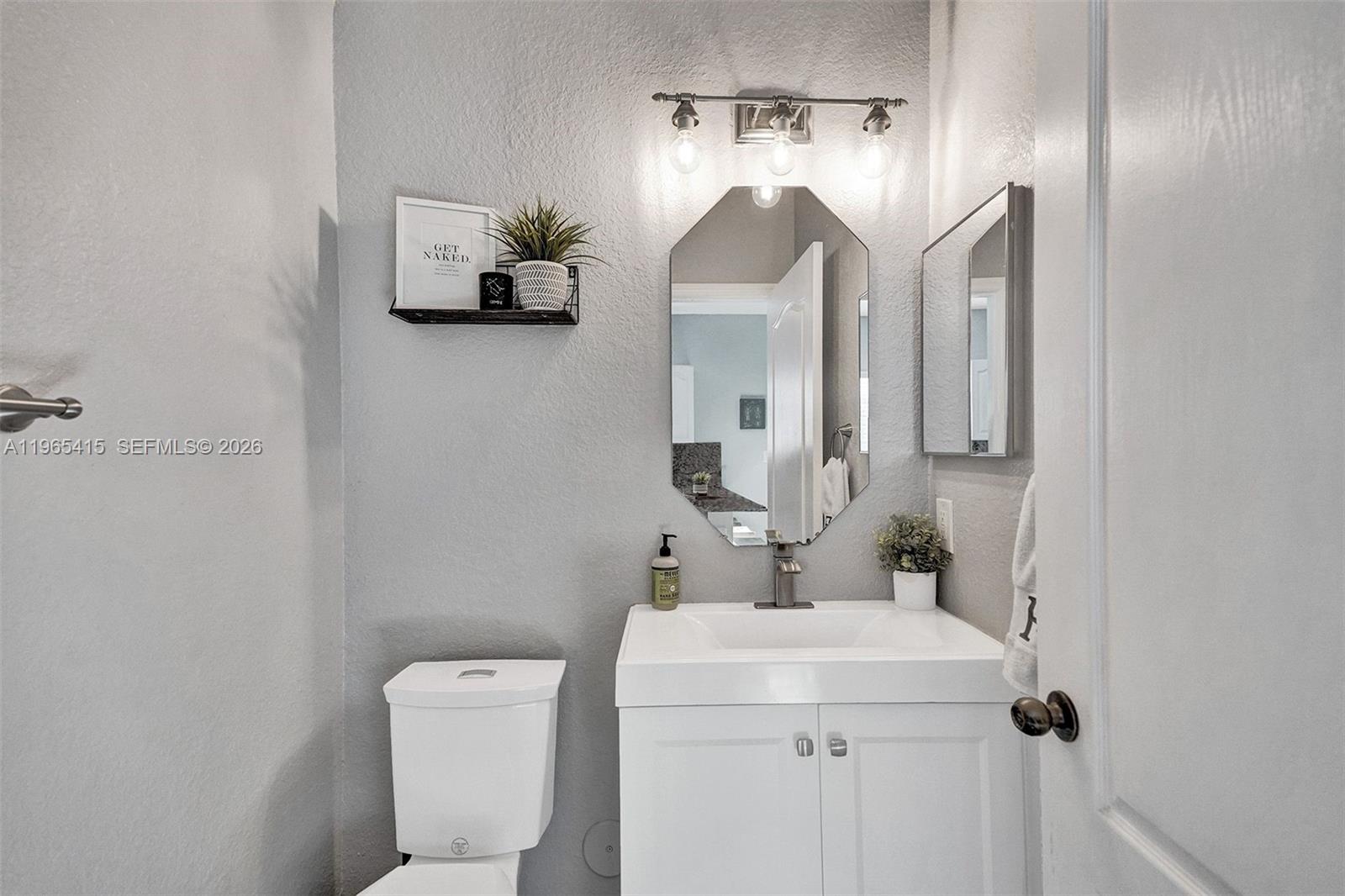 SANTA BARBARA 1ST ADDN - Residential Lease