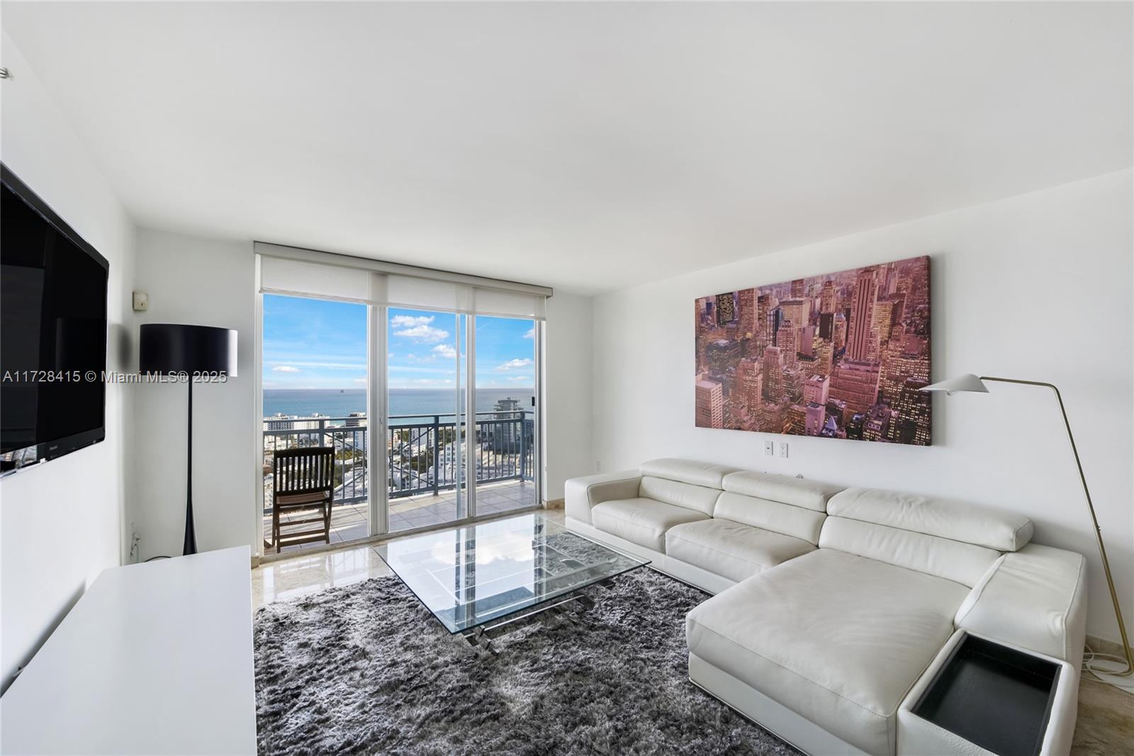 Amazing furnished apartment with great views of Miami beach and the ocean. Apartment has beautiful travertine floors and 1 assigned parking space. Building is located in South of Fifth neighborhood, the most sought after area in South Beach with only 5 minutes walking distance to the beach, the marina, South Pointe park and with plenty of amazing restaurants just across the street. Paradise living for walkers! Building is pet friendly. Available for rent short terms with minimum 30 days and maximum 6 months. The Yacht Club at Portofino offers full service amenities with spa, pool, convenience store, valet, gym, hair salon and more. This unit comes with one assigned parking + valet. LEASE DURATION:30 DASY TO 6 MONTHS. APARTMENT ALSO FOR SALE. TENANT MUST ALLOW SHOWINGS WITH 24 HR NOTICE