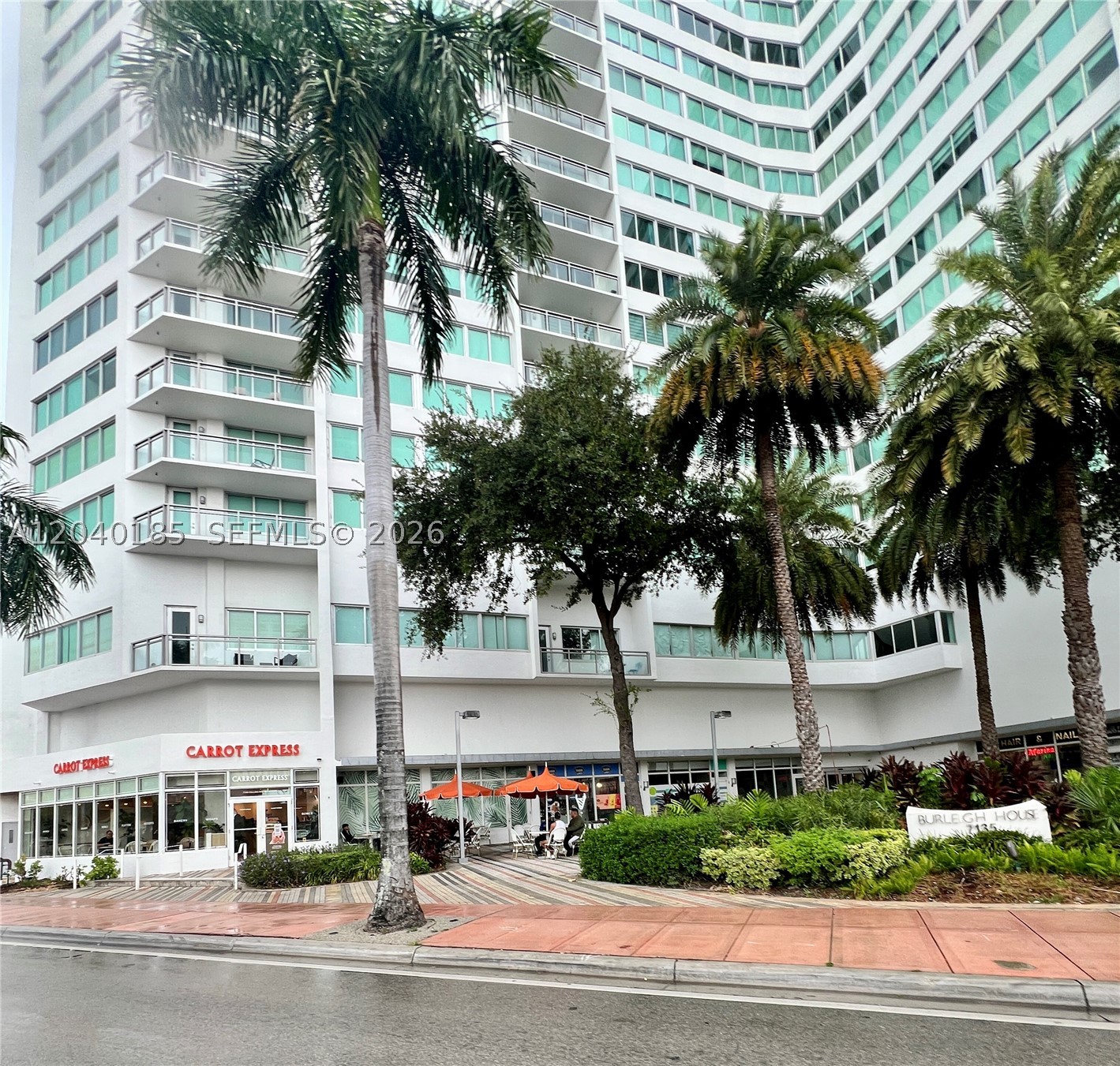 7135 Collins Ave 1523