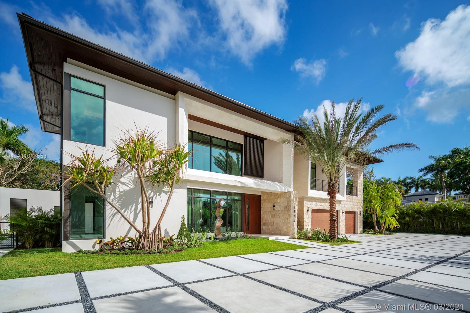 The Mansions Pinecrest - Residential