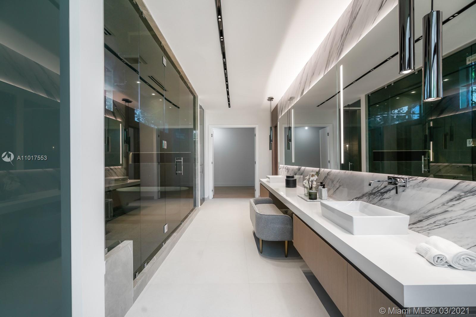 The Mansions Pinecrest - Residential