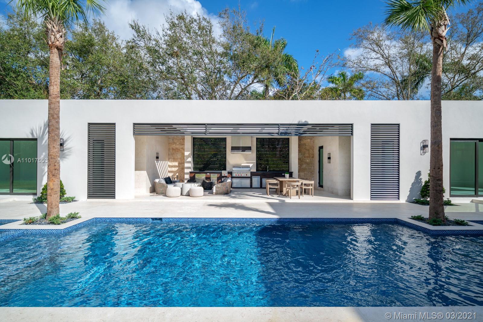 The Mansions Pinecrest - Residential