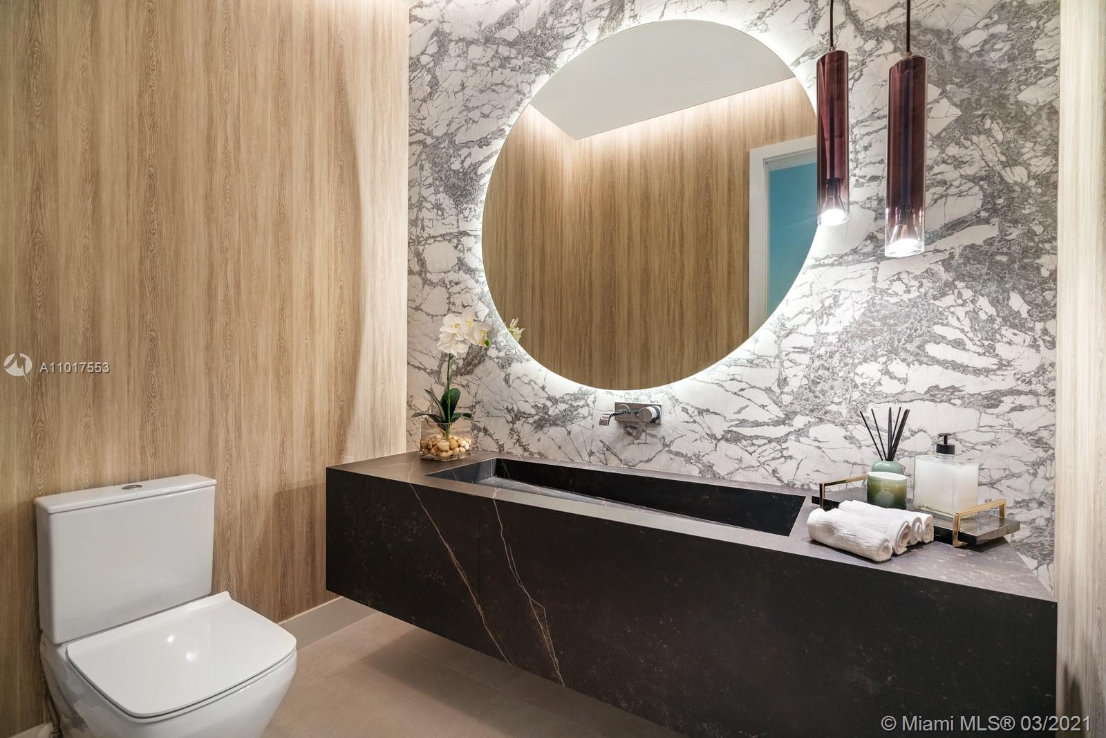 The Mansions Pinecrest - Residential