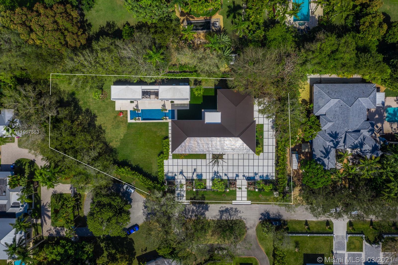 The Mansions Pinecrest - Residential