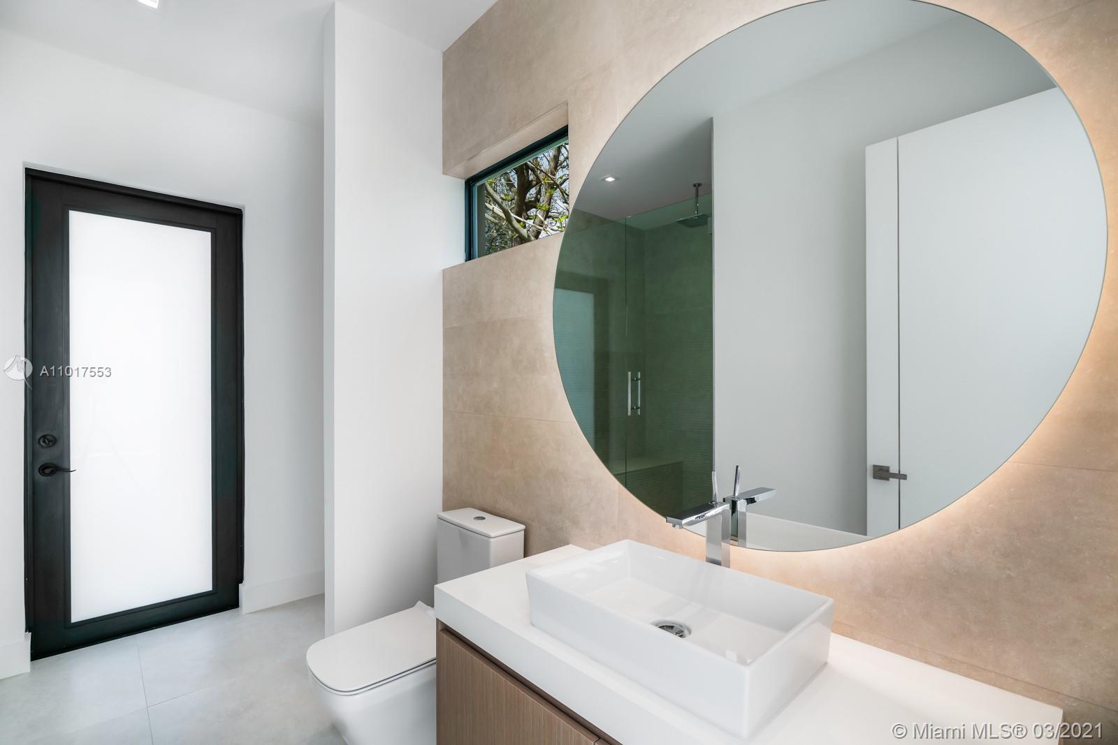 The Mansions Pinecrest - Residential