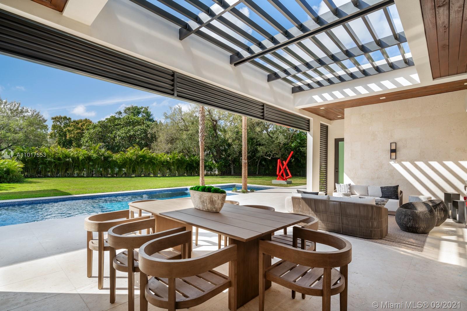 The Mansions Pinecrest - Residential