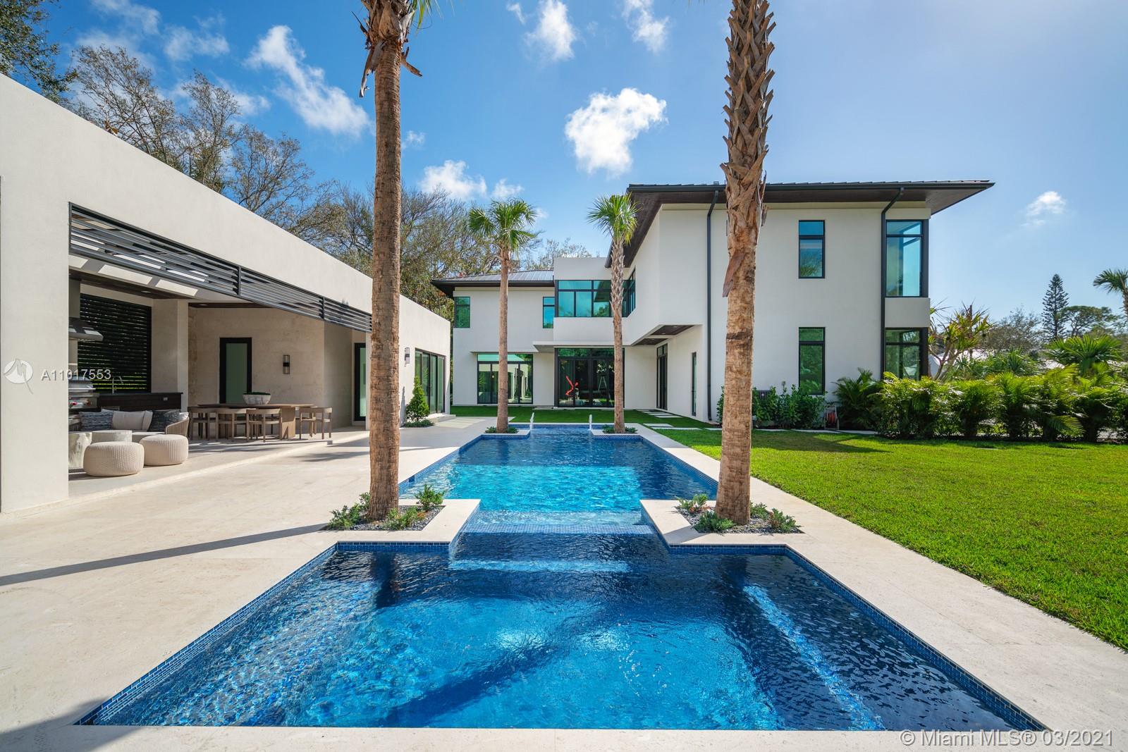 The Mansions Pinecrest - Residential